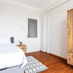 Spacious Flat W Balcony Near Marmaray In Kadikoy